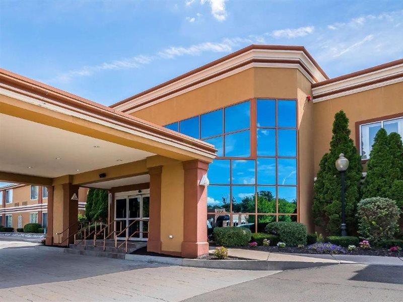 Quality Inn & Suites Albany Airport Latham Exterior photo
