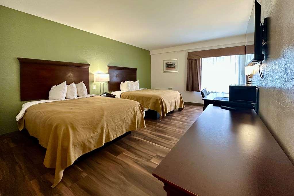 Quality Inn & Suites Albany Airport Latham Room photo